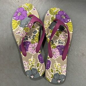 Vera bradley flip flops. P1